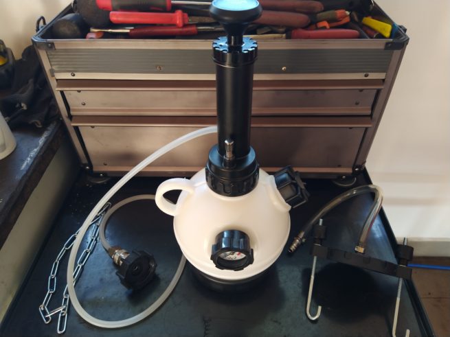 Vakuová pumpa pro brzdovou kapalinu