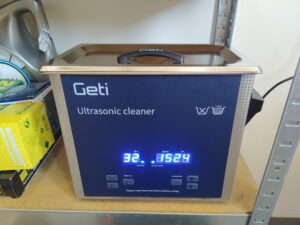 Ultrasonic cleaner
